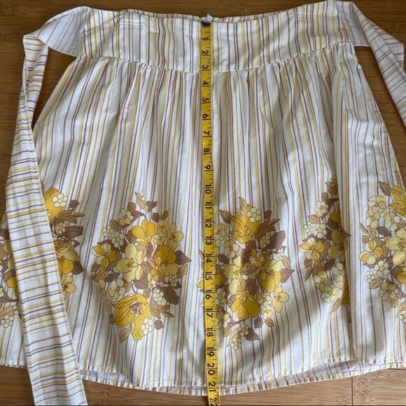 Striped Skirt - Yellow Brown White - Floral Detail - Picture 6 of 6